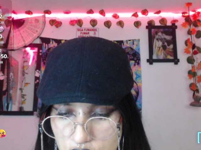 dakkohott live cam on BongaCams