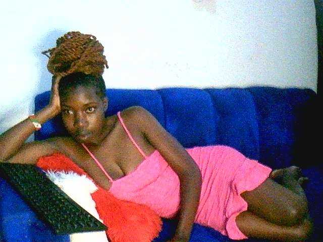 Pricky-me webcam bongacams model stream image