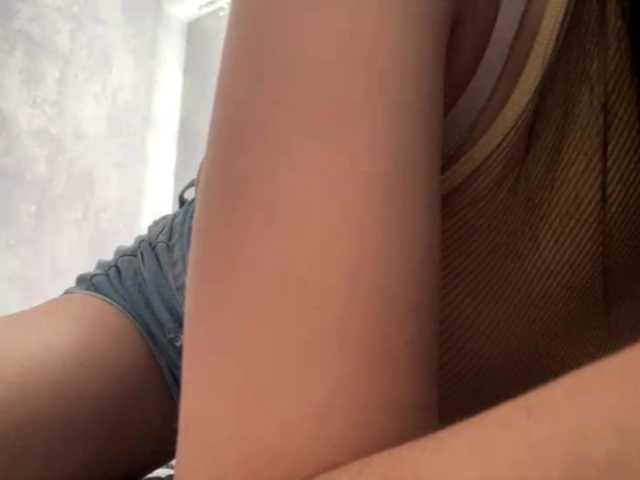 EmeritaFroehner live cam on BongaCams