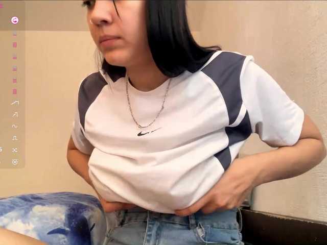 EmeritaFroehner live cam on BongaCams