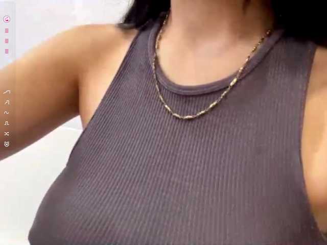 EmeritaFroehner live cam on BongaCams