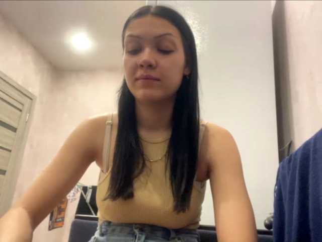 EmeritaFroehner live cam on BongaCams