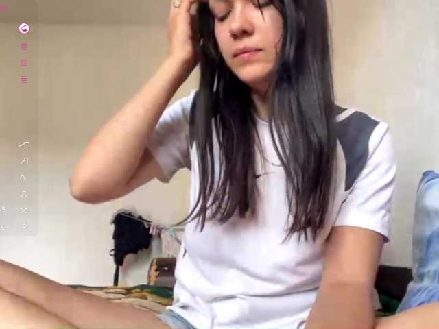 EmeritaFroehner live cam on BongaCams