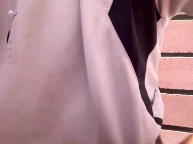 EmeritaFroehner live cam on BongaCams