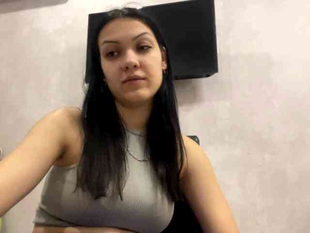 EmeritaFroehner webcam