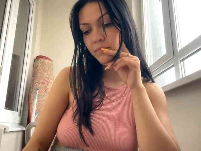 EmeritaFroehner webcam