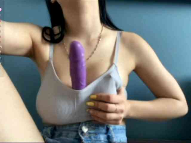 EmeritaFroehner webcam