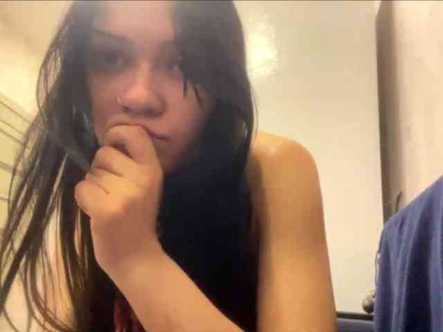 EmeritaFroehner webcam