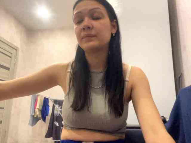 EmeritaFroehner webcam