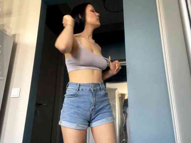EmeritaFroehner webcam