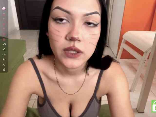 EmeritaFroehner webcam