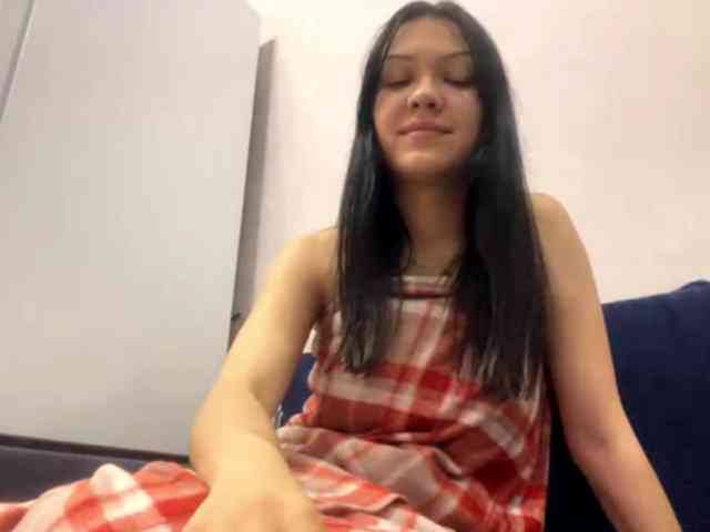 EmeritaFroehner webcam