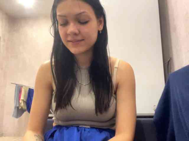 EmeritaFroehner webcam