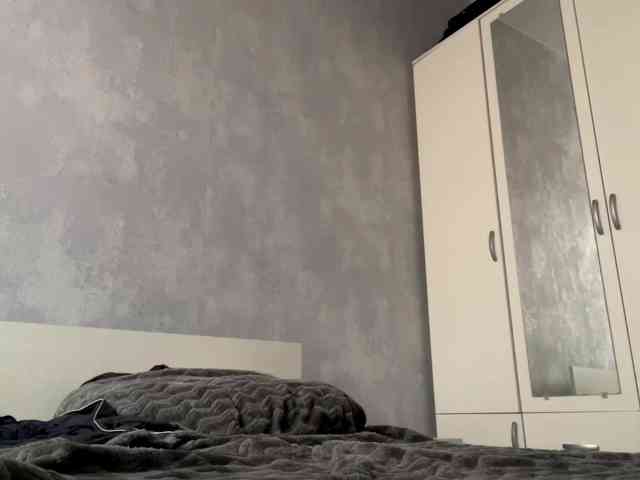 EmeritaFroehner webcam