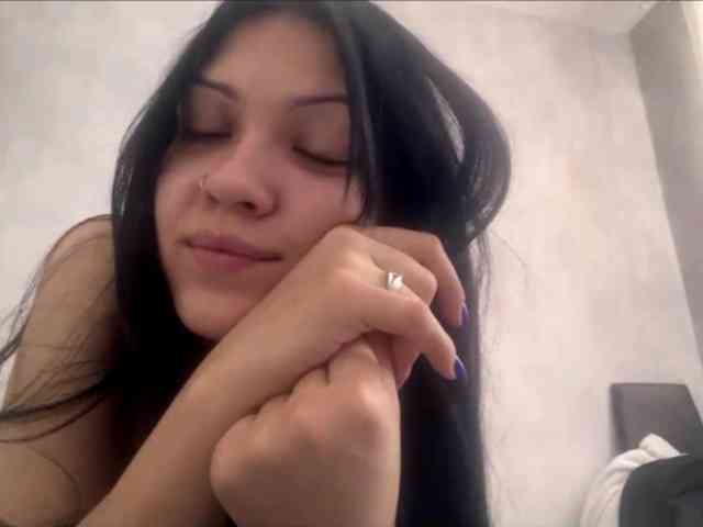 EmeritaFroehner webcam