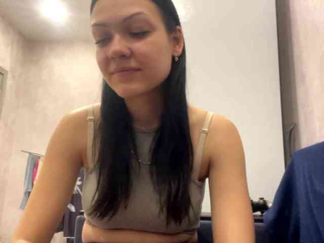 EmeritaFroehner webcam