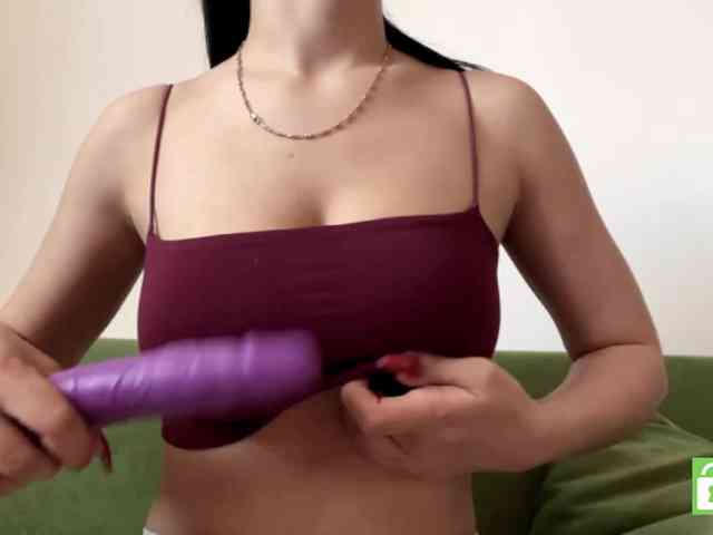 EmeritaFroehner webcam