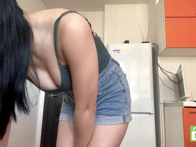 EmeritaFroehner webcam