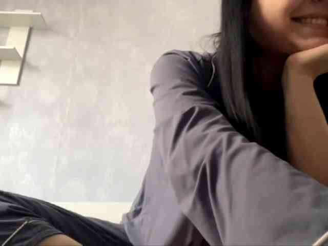 EmeritaFroehner webcam