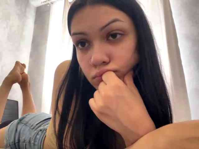 EmeritaFroehner webcam