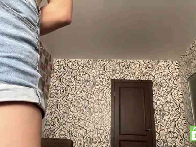 EmeritaFroehner webcam