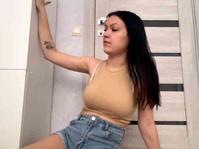 EmeritaFroehner webcam