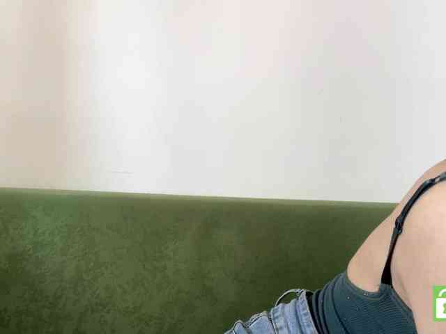 EmeritaFroehner webcam