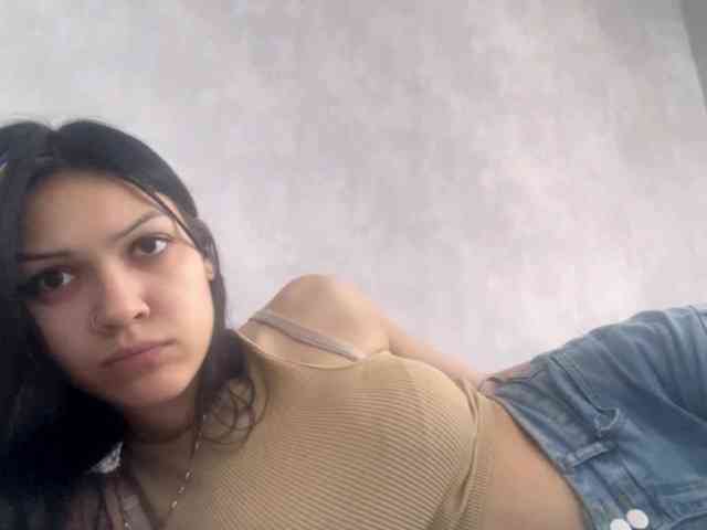 EmeritaFroehner webcam
