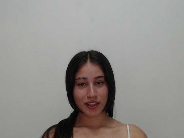 Bella-Rose live cam on BongaCams