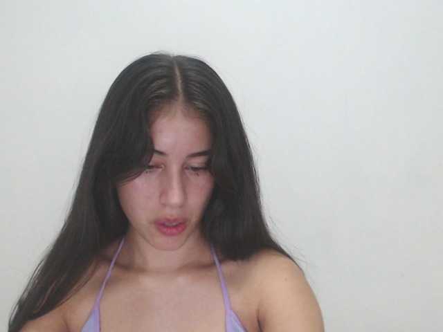 Bella-Rose live cam on BongaCams