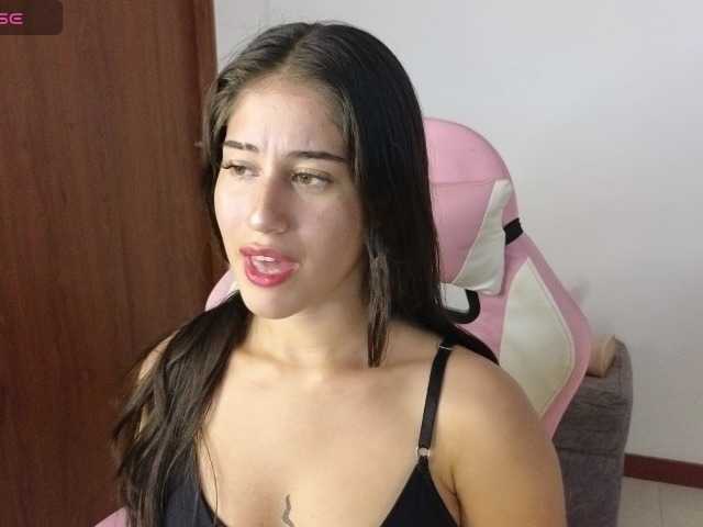 Bella-Rose live cam on BongaCams
