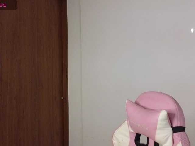 Bella-Rose live cam on BongaCams