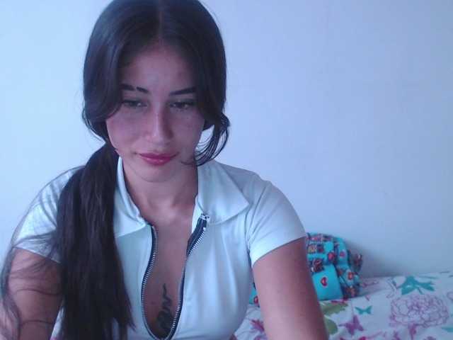 Bella-Rose live cam on BongaCams