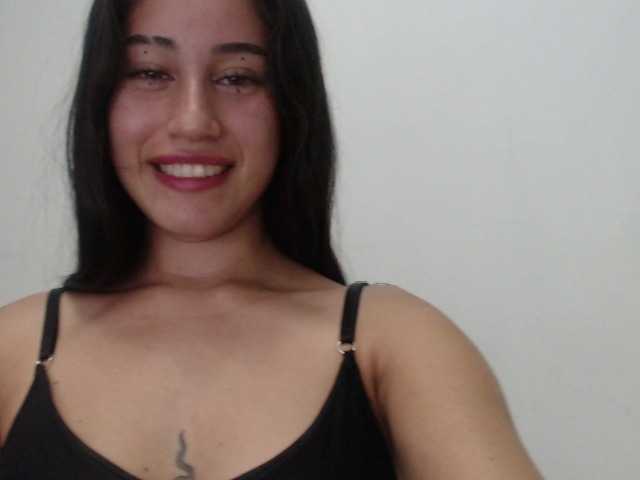 Bella-Rose live cam on BongaCams