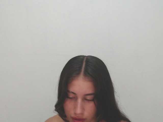 Bella-Rose live cam on BongaCams