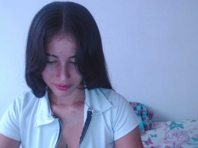 Bella-Rose live cam on BongaCams