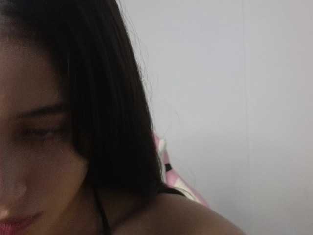 Bella-Rose live cam on BongaCams