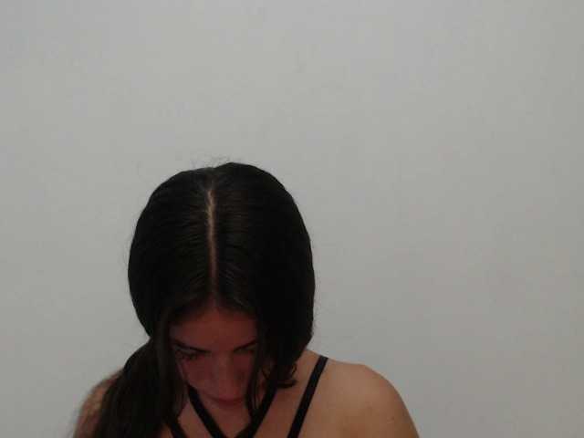 Bella-Rose live cam on BongaCams