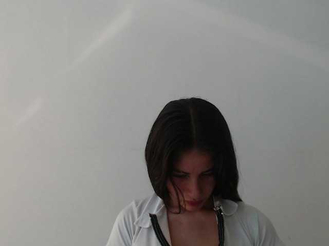 Bella-Rose live cam on BongaCams