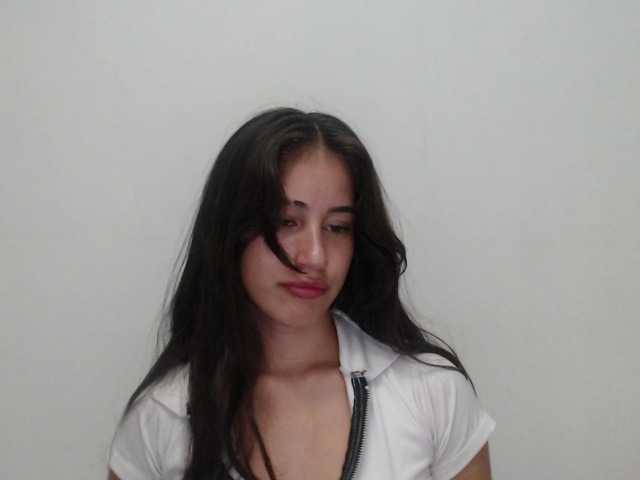 Bella-Rose live cam on BongaCams