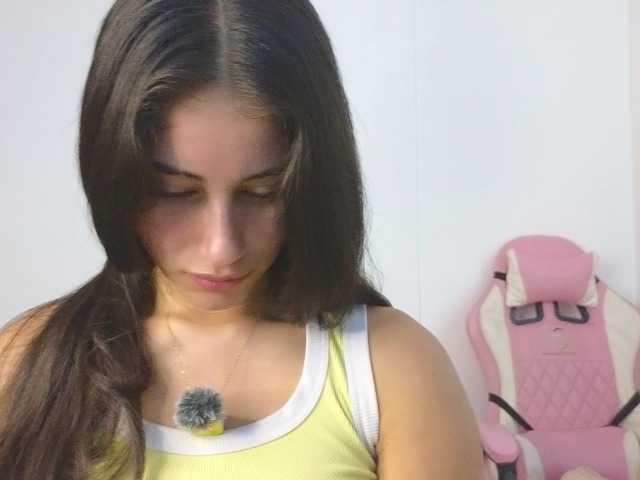 Bella-Rose live cam on BongaCams