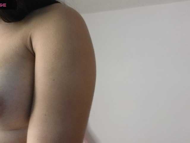 Bella-Rose live cam on BongaCams