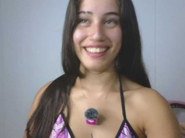 Bella-Rose live cam on BongaCams