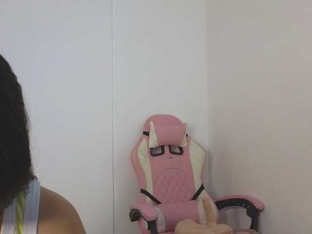 Bella-Rose live cam on BongaCams