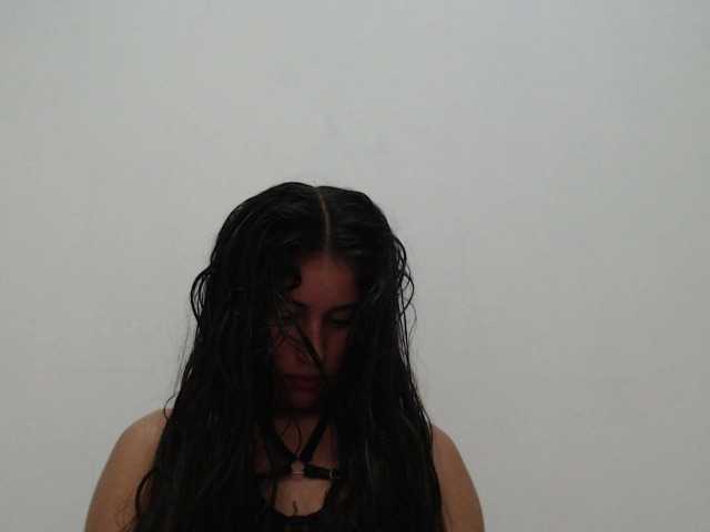 Bella-Rose live cam on BongaCams
