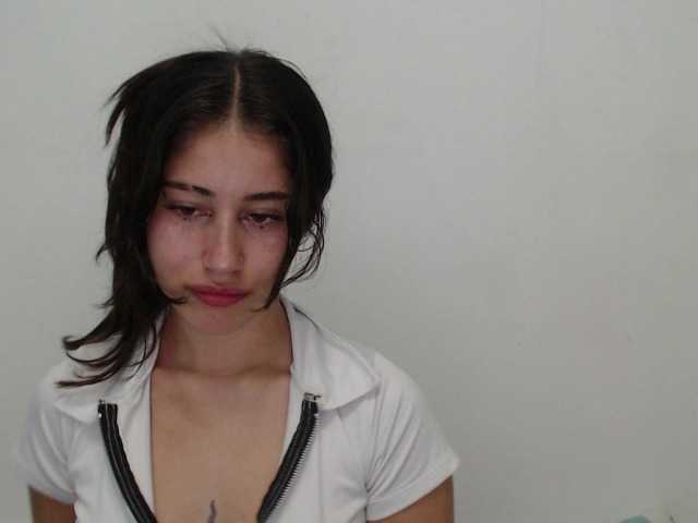 Bella-Rose live cam on BongaCams
