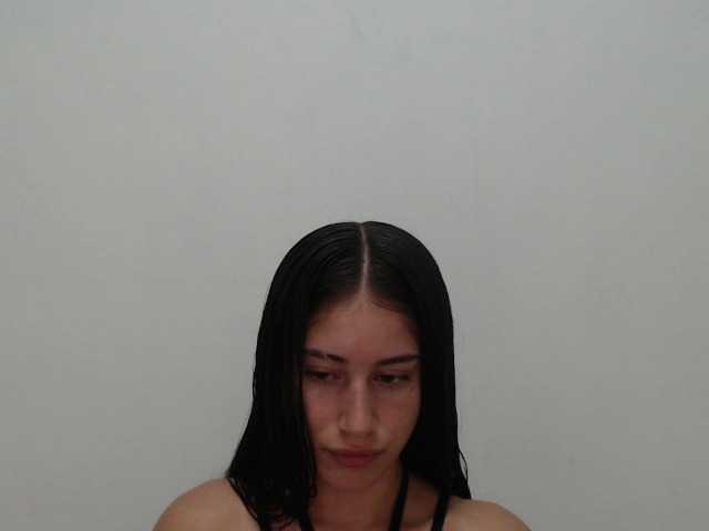Bella-Rose live cam on BongaCams
