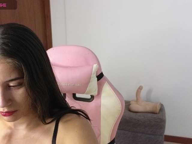 Bella-Rose live cam on BongaCams