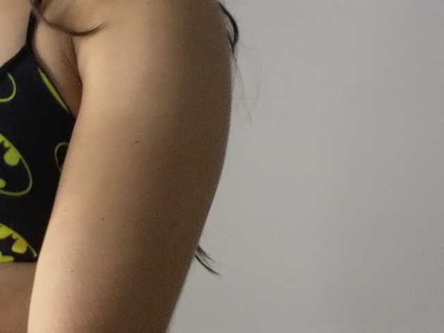 Bella-Rose live cam on BongaCams