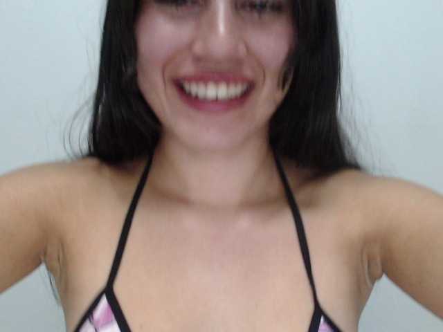 Bella-Rose live cam on BongaCams